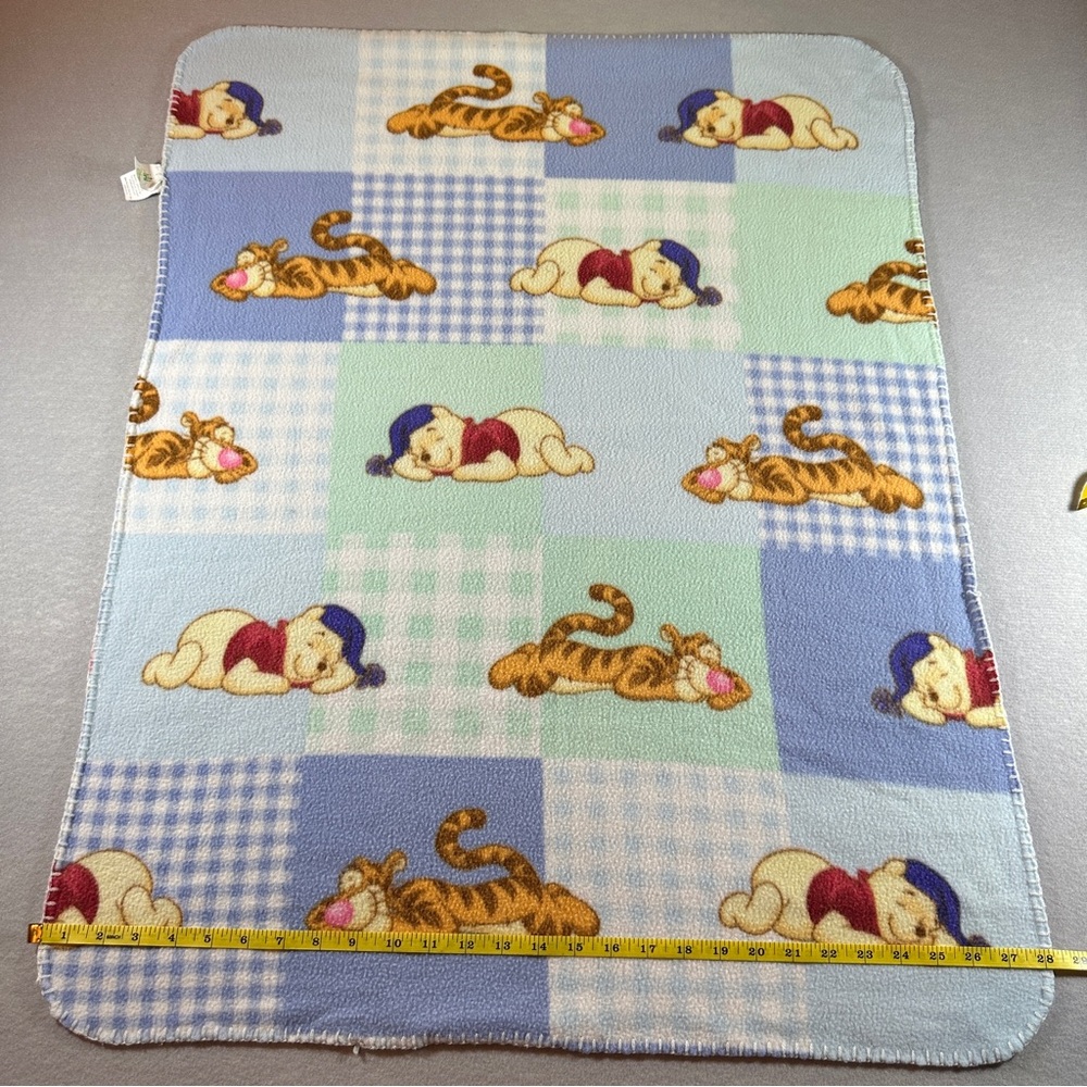 Vintage Disney - Winnie the Pooh & Tigger Baby Fleece Blanket - Picture 2 of 5